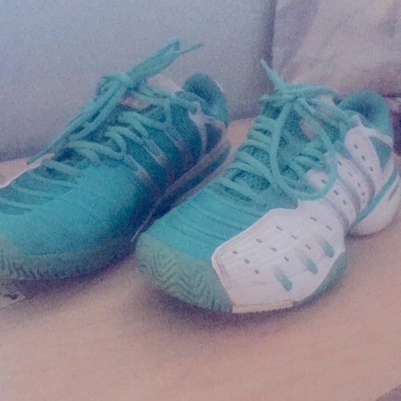 Adidas shoes - Picture 3 of 8